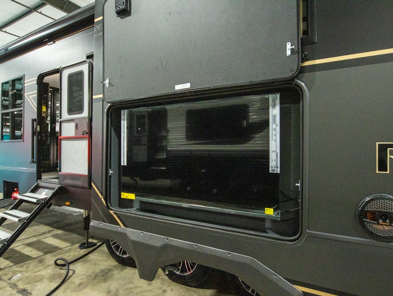 2026 Keystone Raptor 430 - Image 2