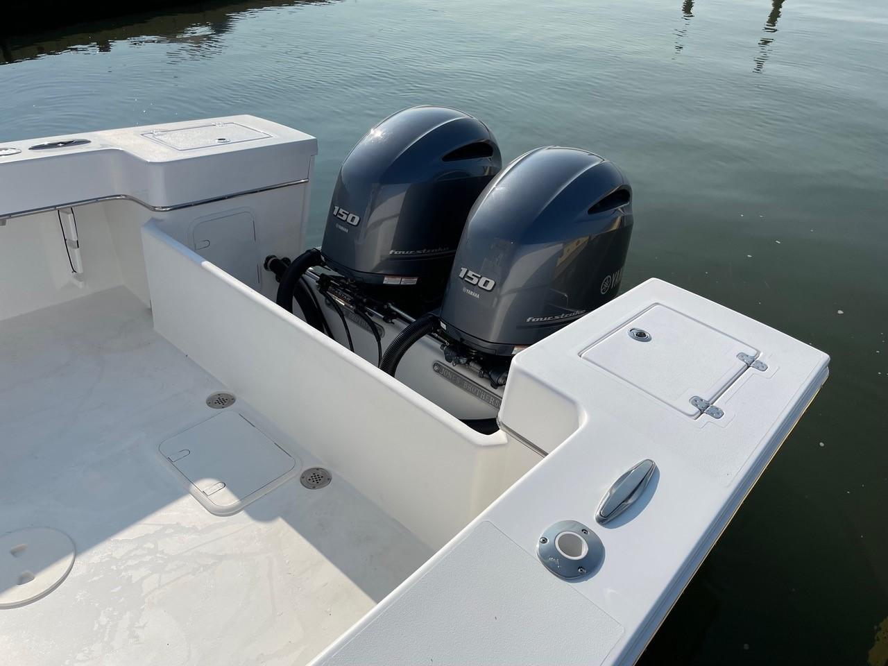 2026 Jones Brothers Cape Fisherman 26 Standard - Image 13