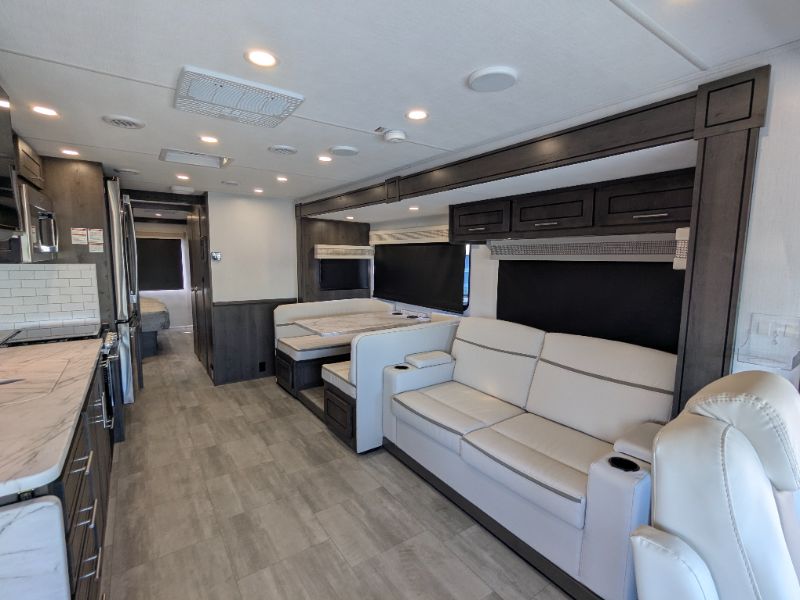 2025 Forest River Georgetown 3 Series GT3 32A3 - Image 10