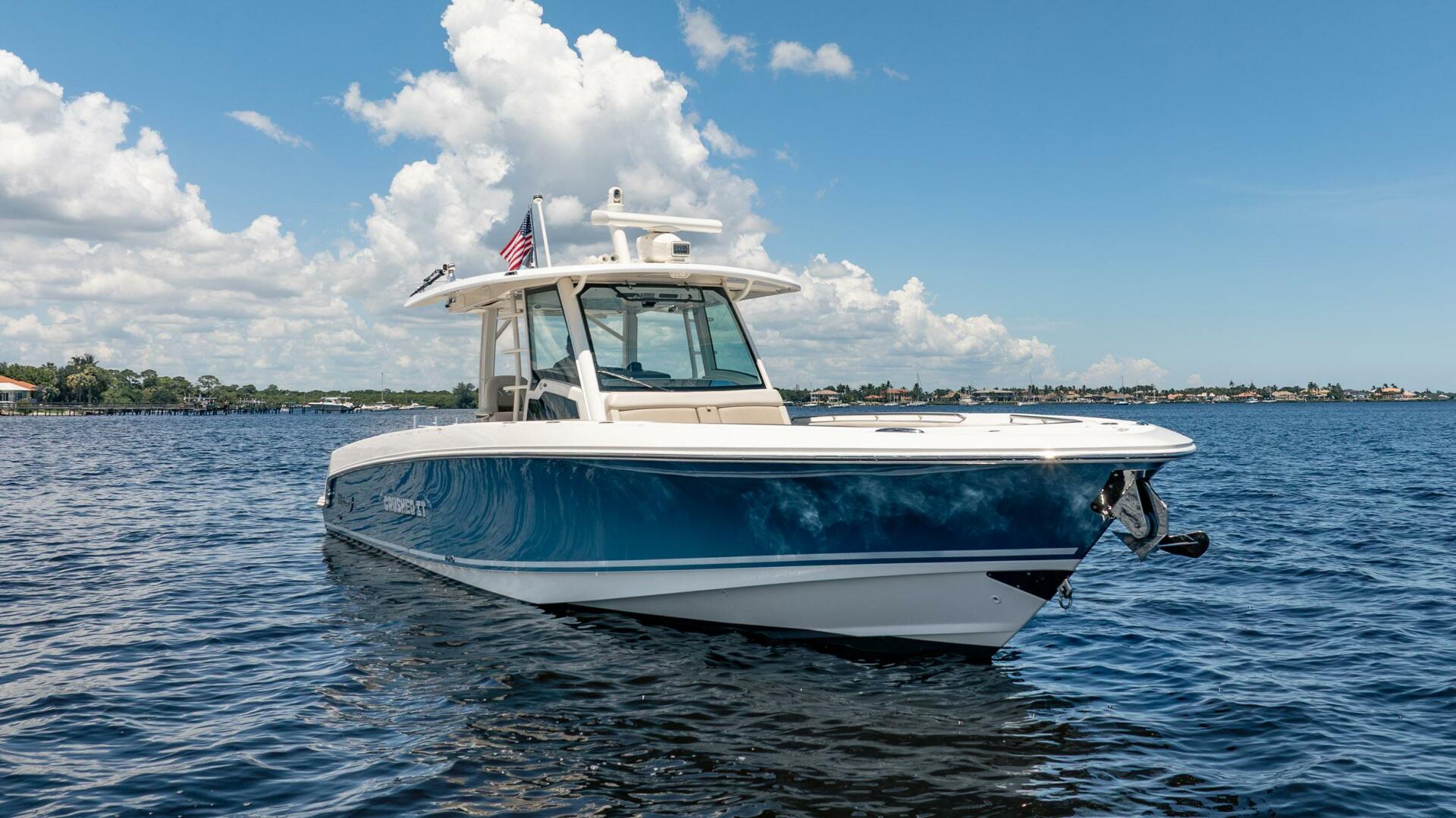 2018 Boston Whaler 380 Outrage - Image 2