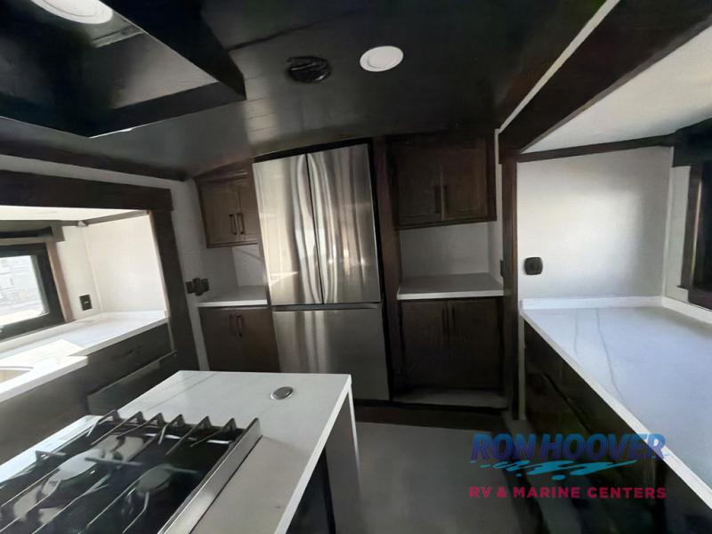 2025 FOREST RIVER 421FK - Image 19