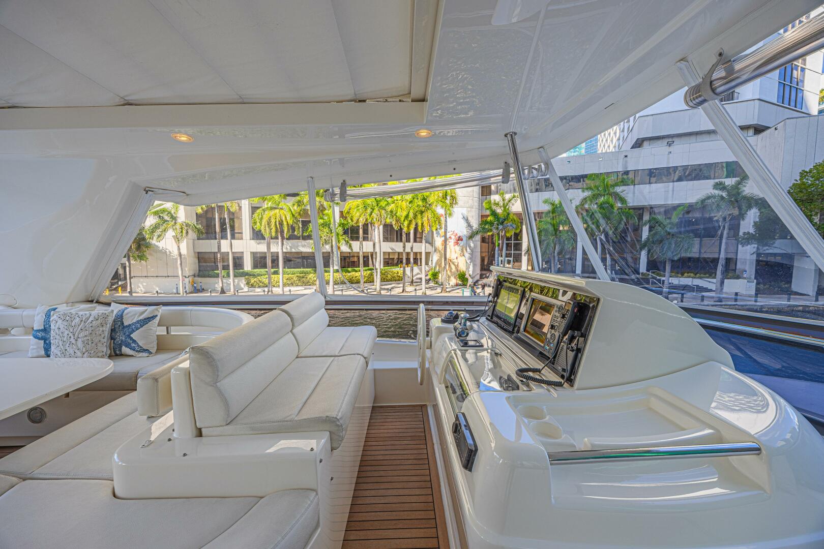2011 Ferretti Yachts 830 - Image 13