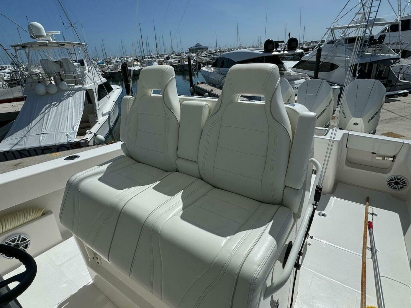 2024 SeaVee 340Z - Image 11