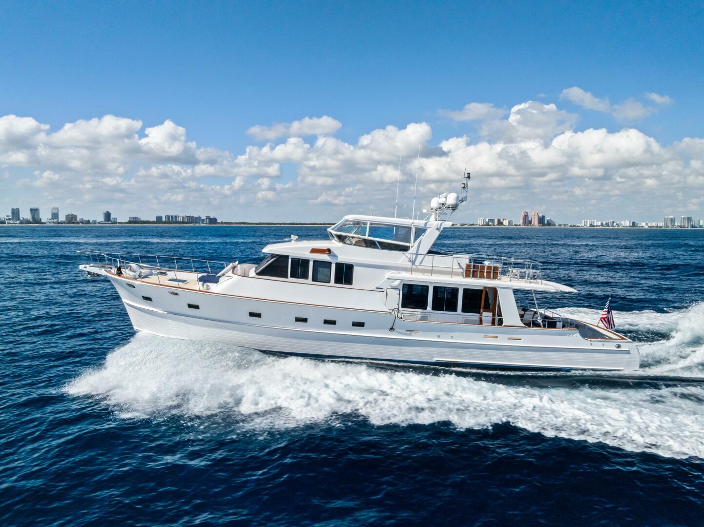 2005 Grand Banks 72 Aleutian RP - Image 5