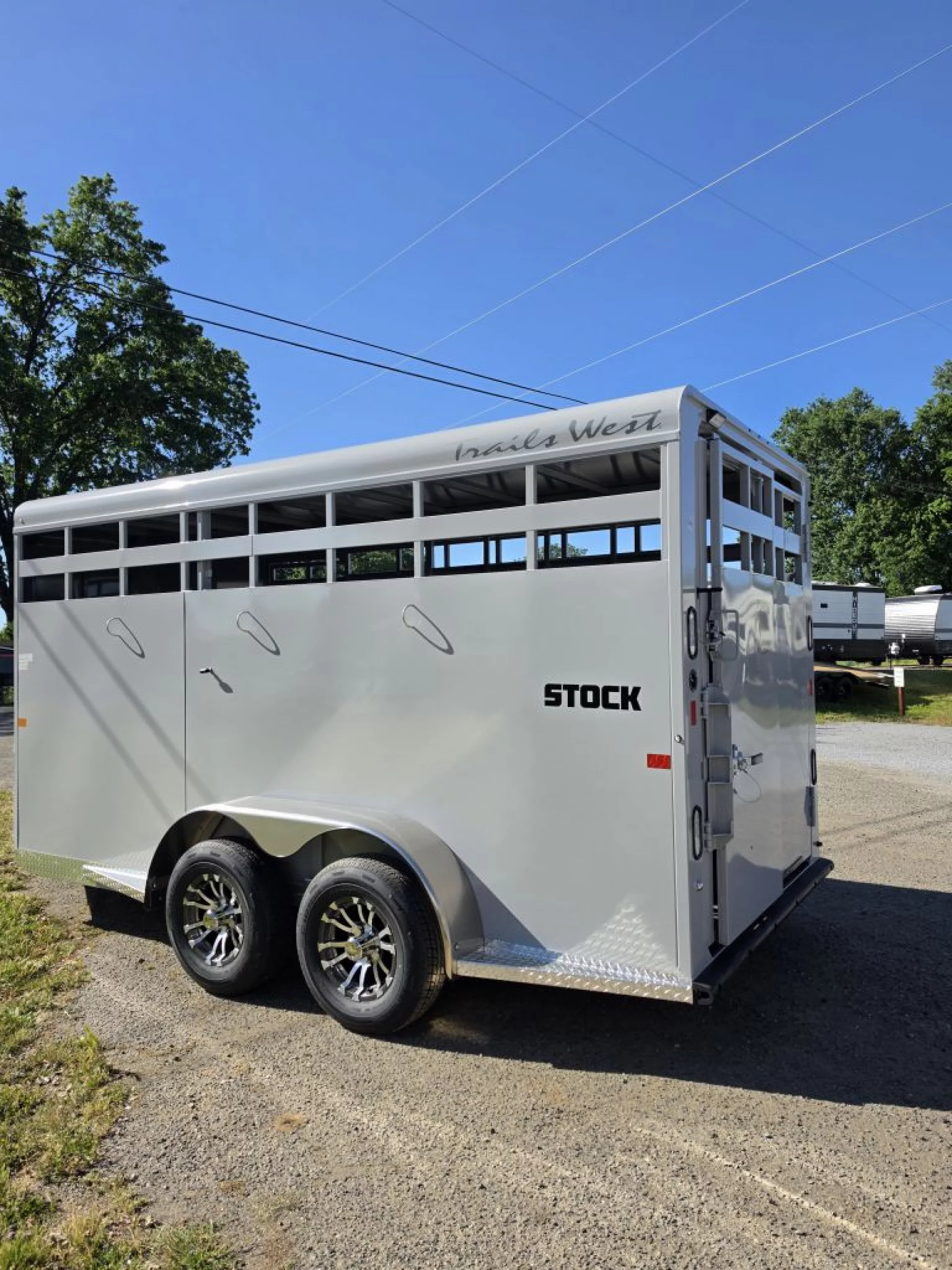 2026 TRAILS WEST ADVENTURE II 17' STOCK - Image 3