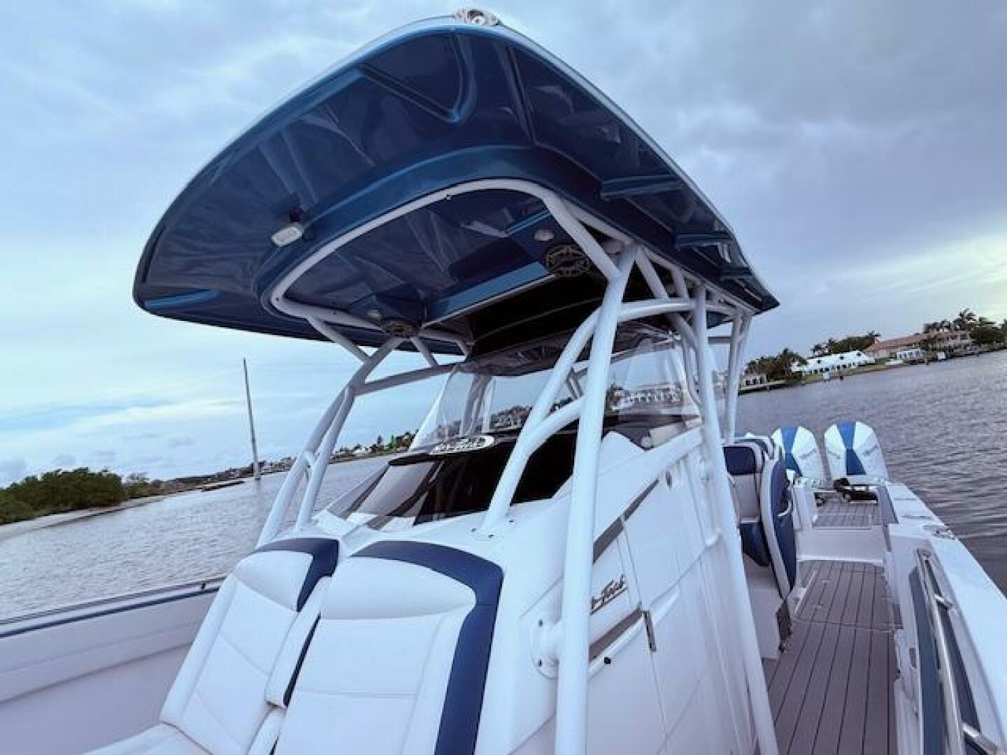 2022 Nor-Tech 390 Sport Center Console - Image 33