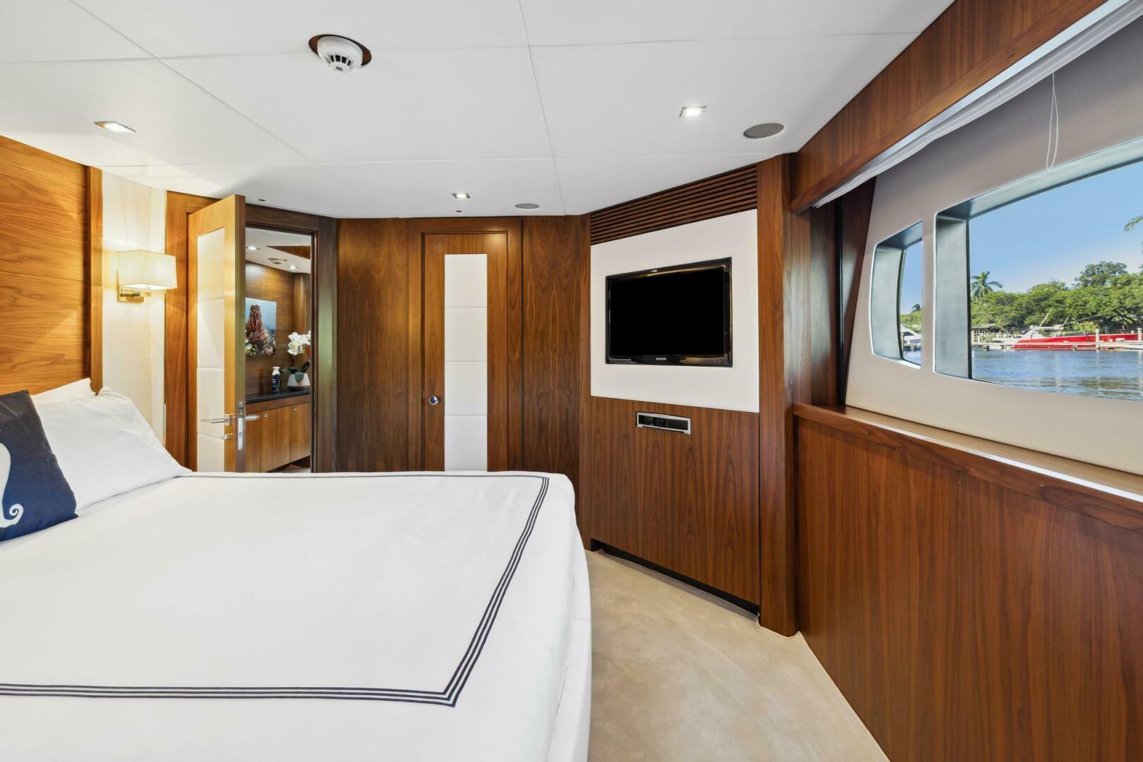 2011 Sunseeker 34M - Image 23