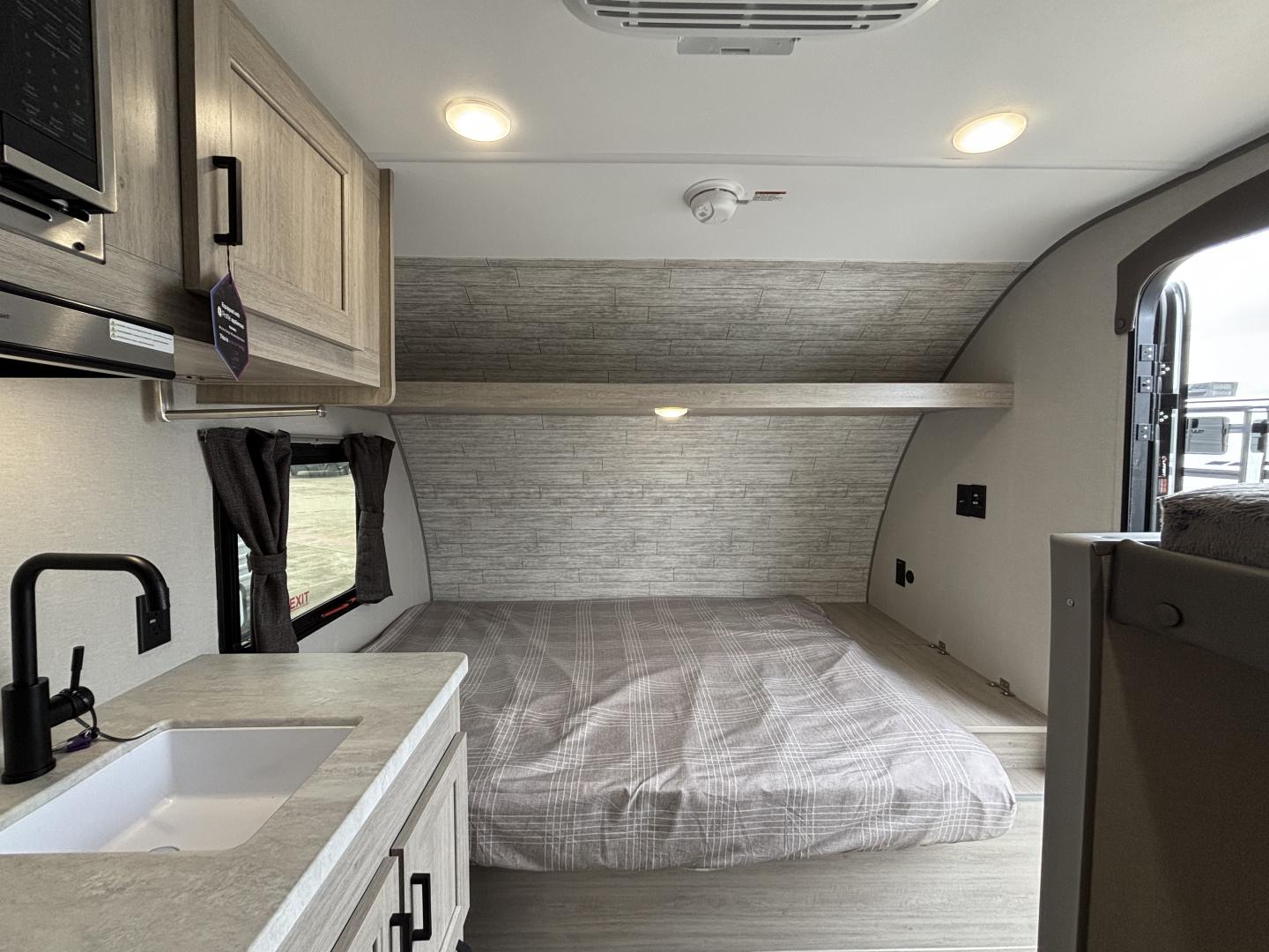 2025 Coachmen Catalina Summit Series 7 134BHX - Image 10