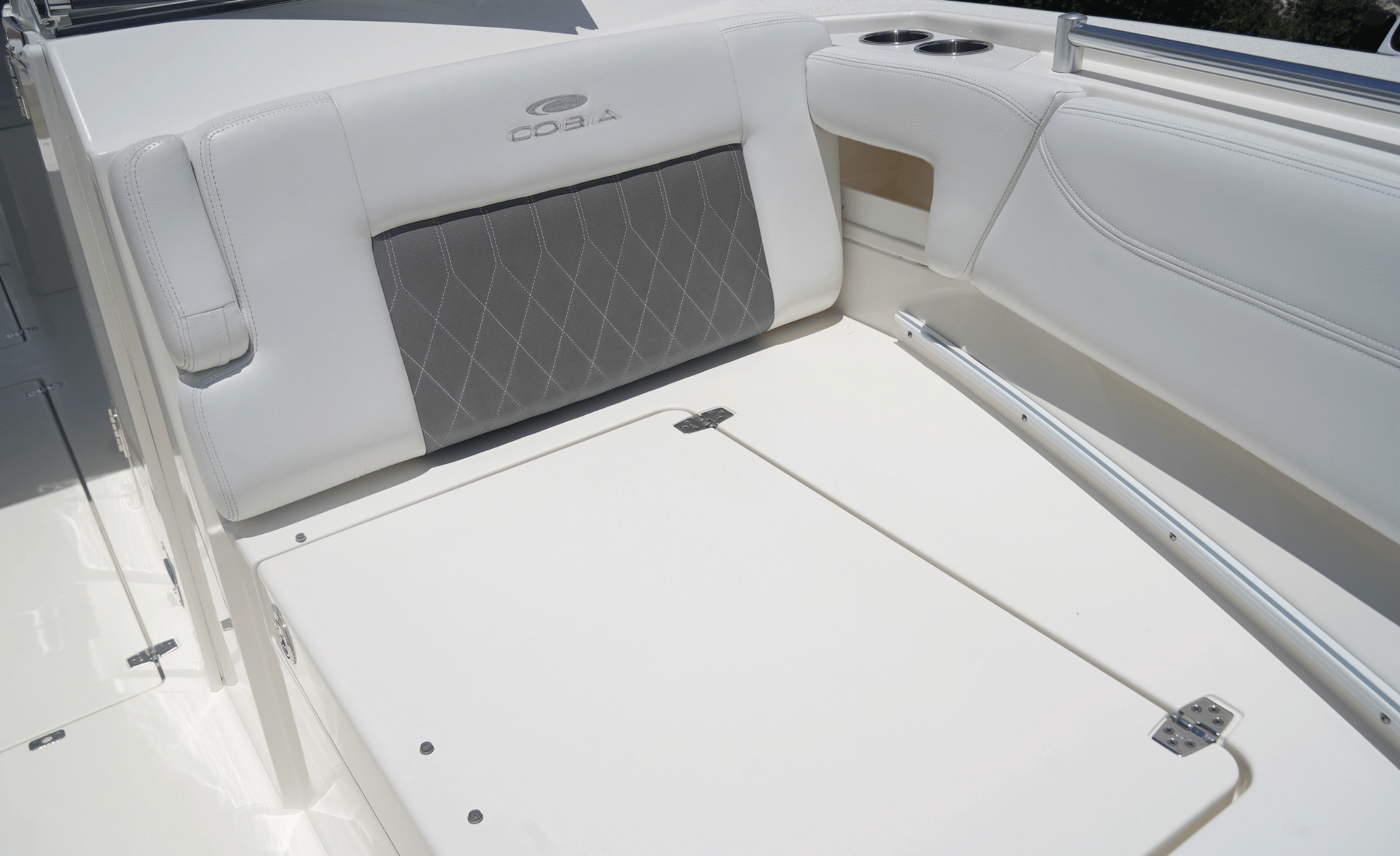 2021 COBIA 330DC - Image 49