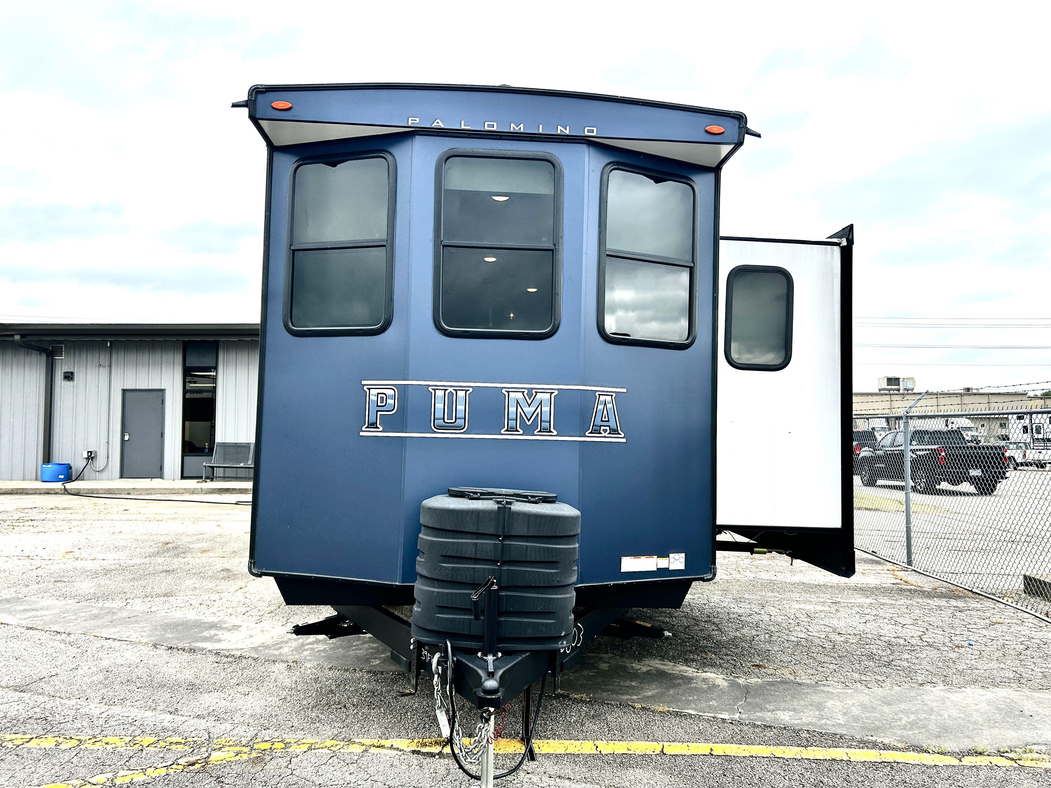 2024 Palomino Puma 39FKL - Image 3