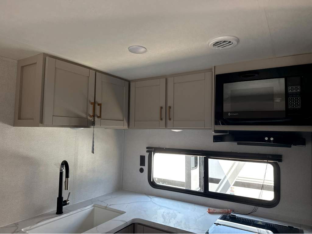 2027 JAYCO JAY FLIGHT 330TBS - Image 13