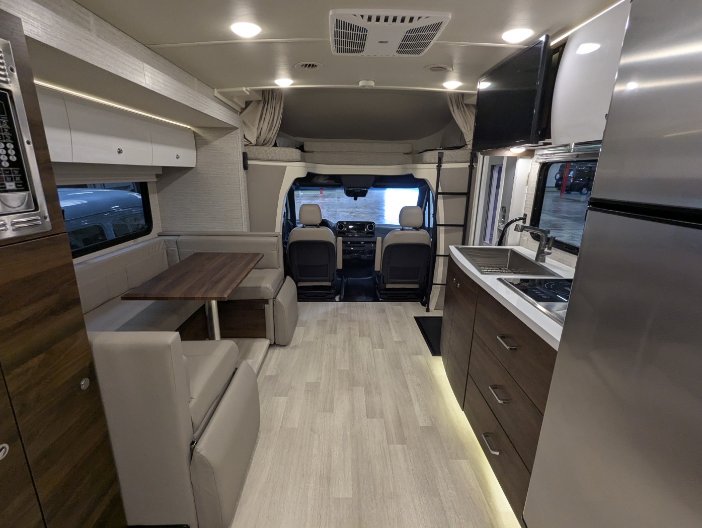2023 Winnebago View 24J - Image 36