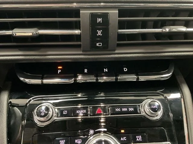 2022 Lincoln Corsair Utility 4D AWD - Image 19