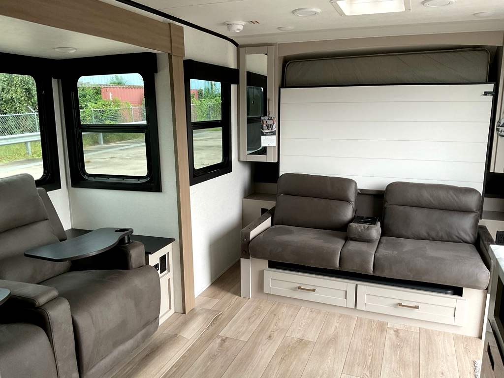 2027 JAYCO Jay Feather 19MRK - Image 7