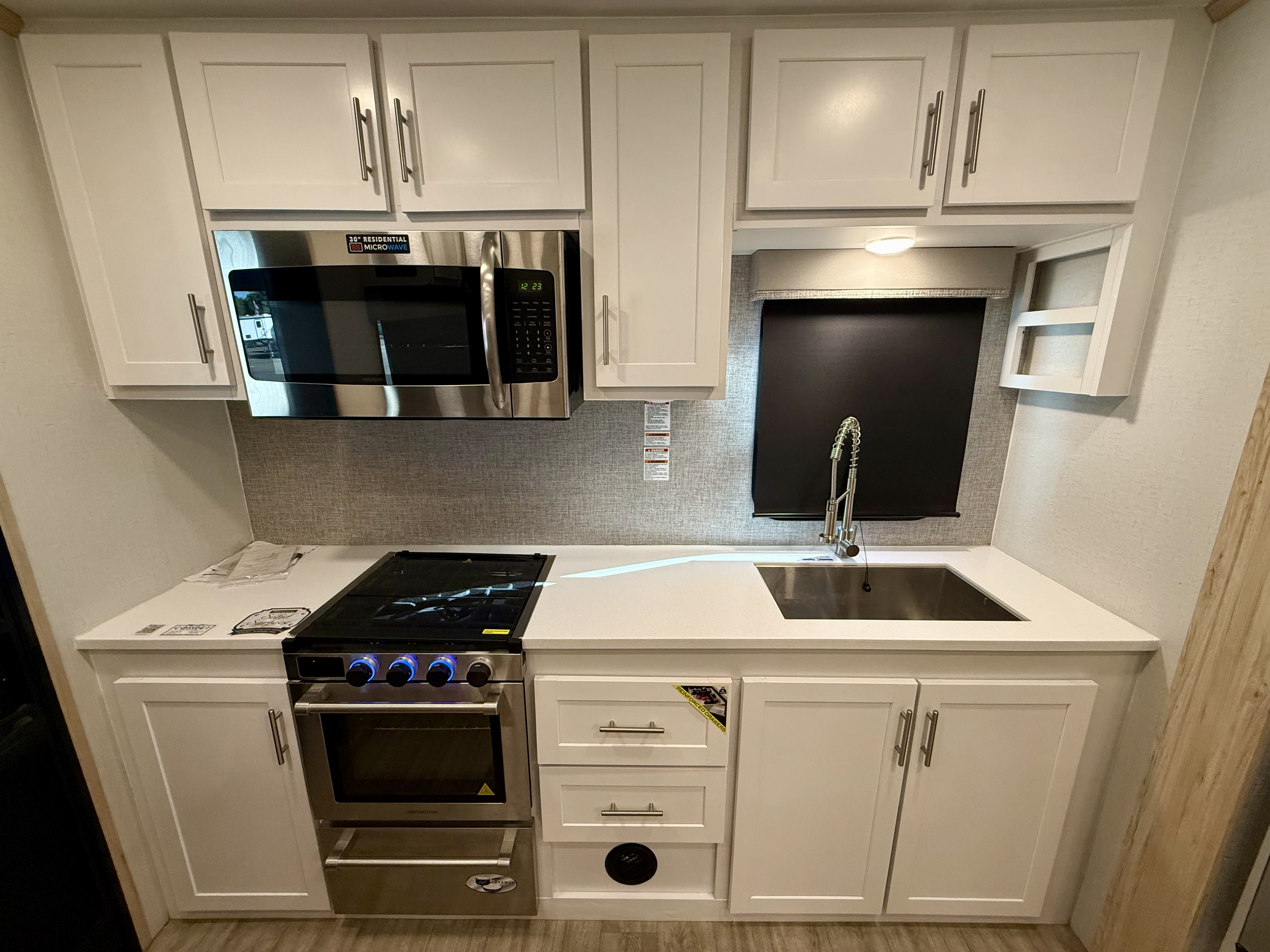 2023 Alliance Avenue 22ML - Image 12