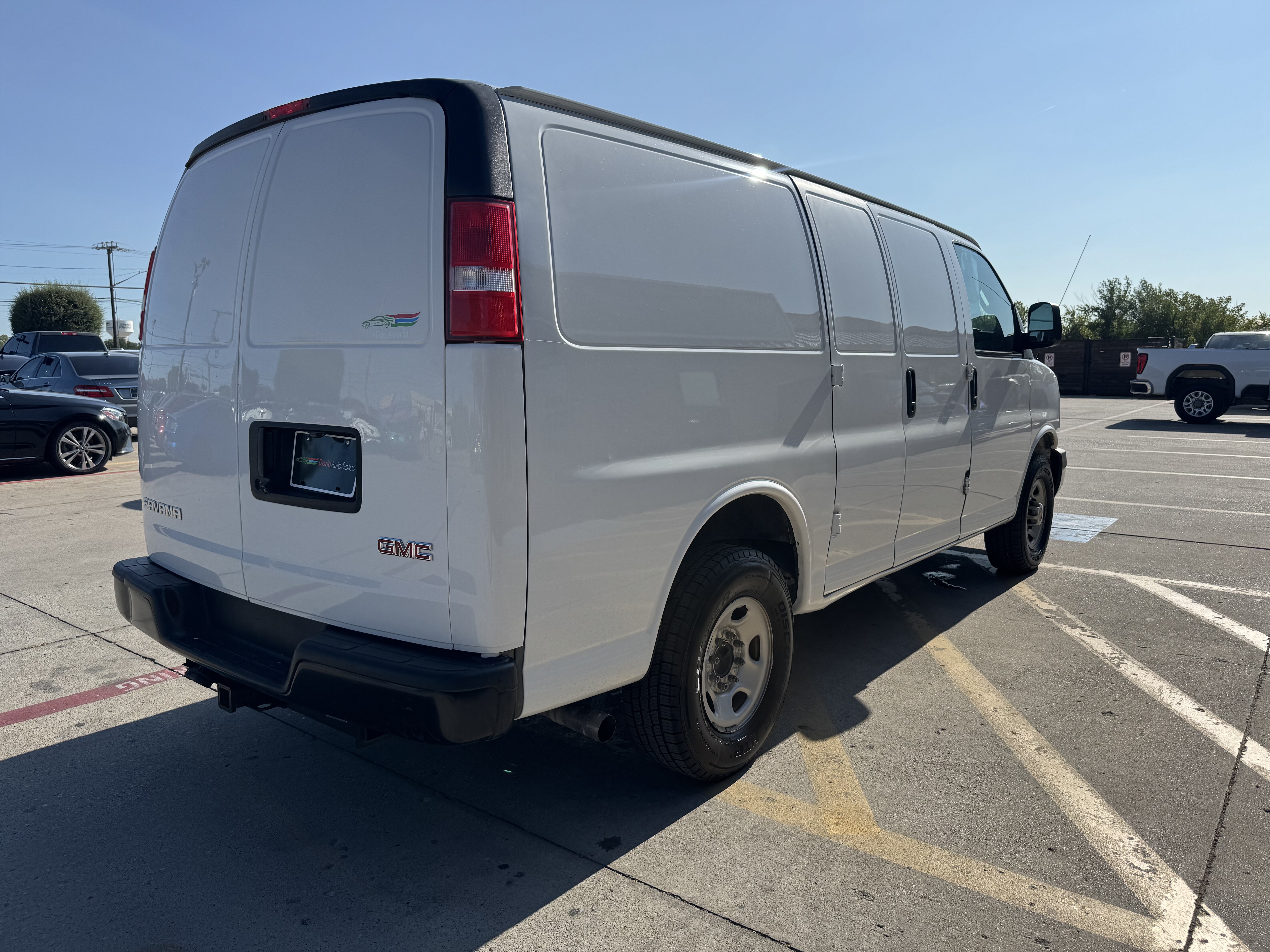 2022 GMC Savana 80952 - Image 6