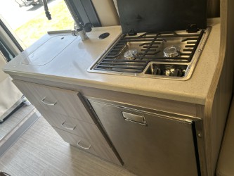 2023 THOR MOTOR COACH SEQUENCE 20J - Image 17