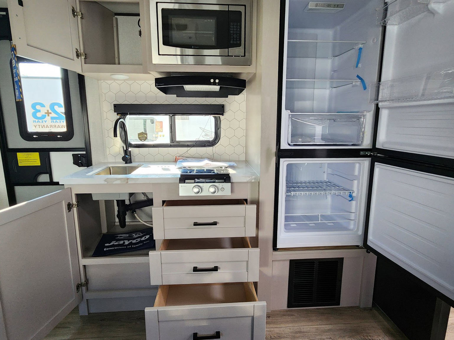 2026 JAYCO JAY FEATHER AIR 18FBS - Image 5