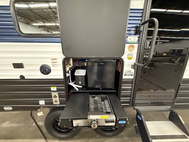 2026 CHEROKEE GREY WOLF 23MS - Image 7