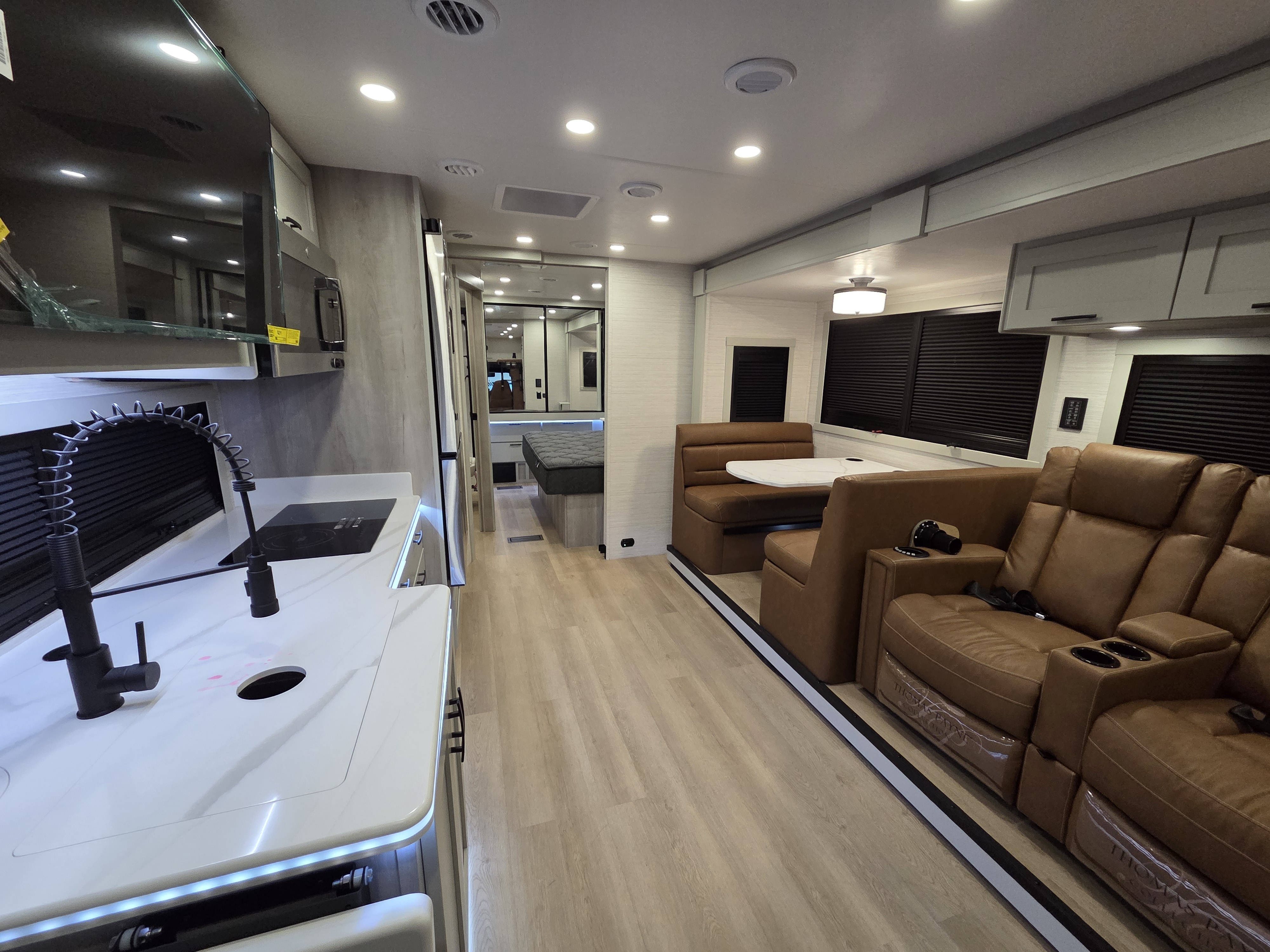 2027 Dynamax Europa 31SS - Image 5