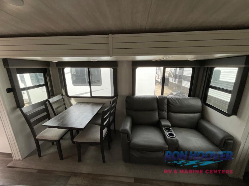 2022 KEYSTONE 33RLI - Image 21