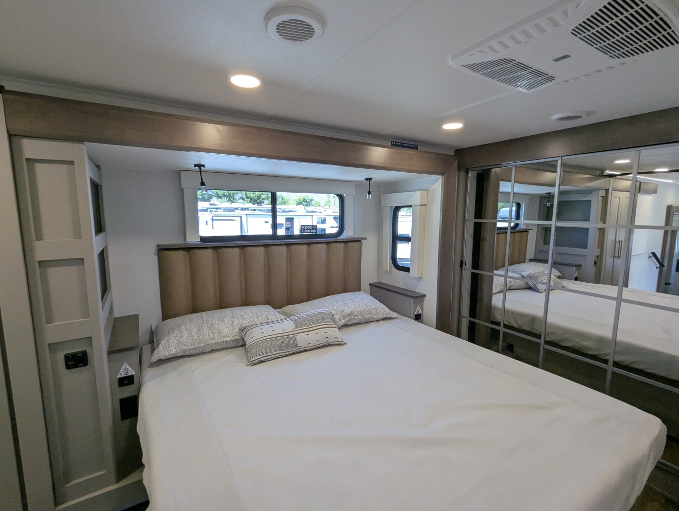 2026 Alliance RV Paradigm