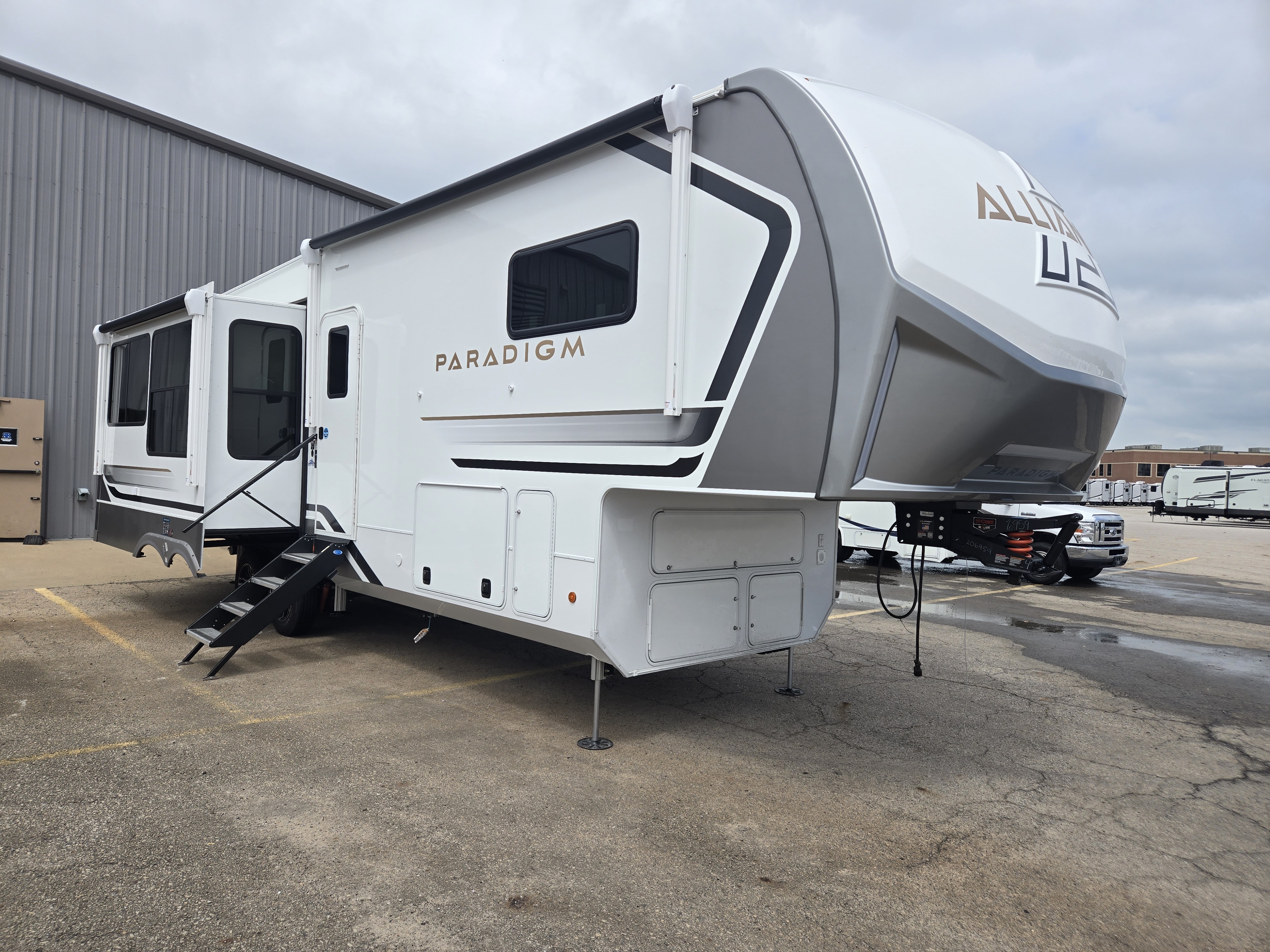 2026 Alliance Paradigm 310RL - Image 1