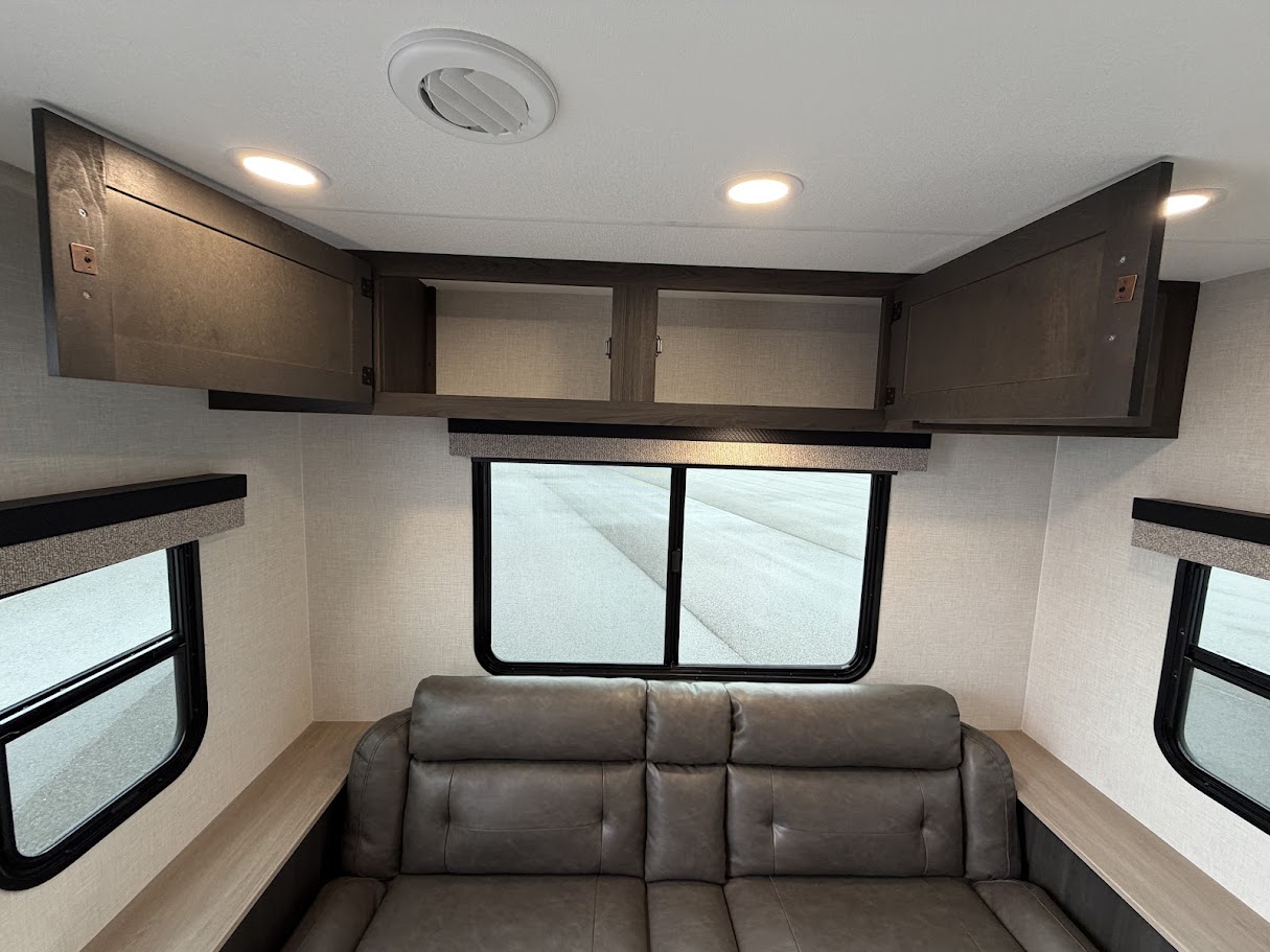 2026 VENTURE RV SPORTTREK STINGER 232VRL - Image 11
