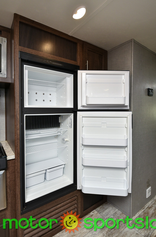 2018 CrossRoads Zinger ZR328SB - Image 17