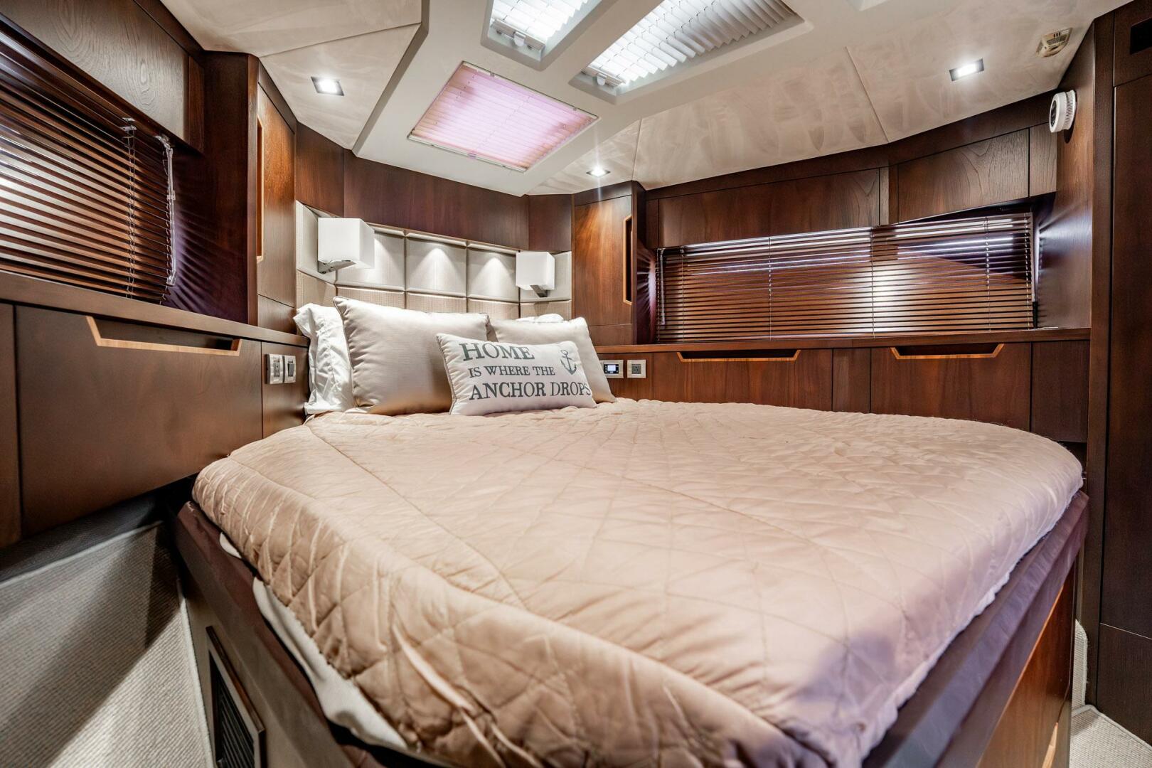 2017 Galeon 510 Skybridge - Image 25