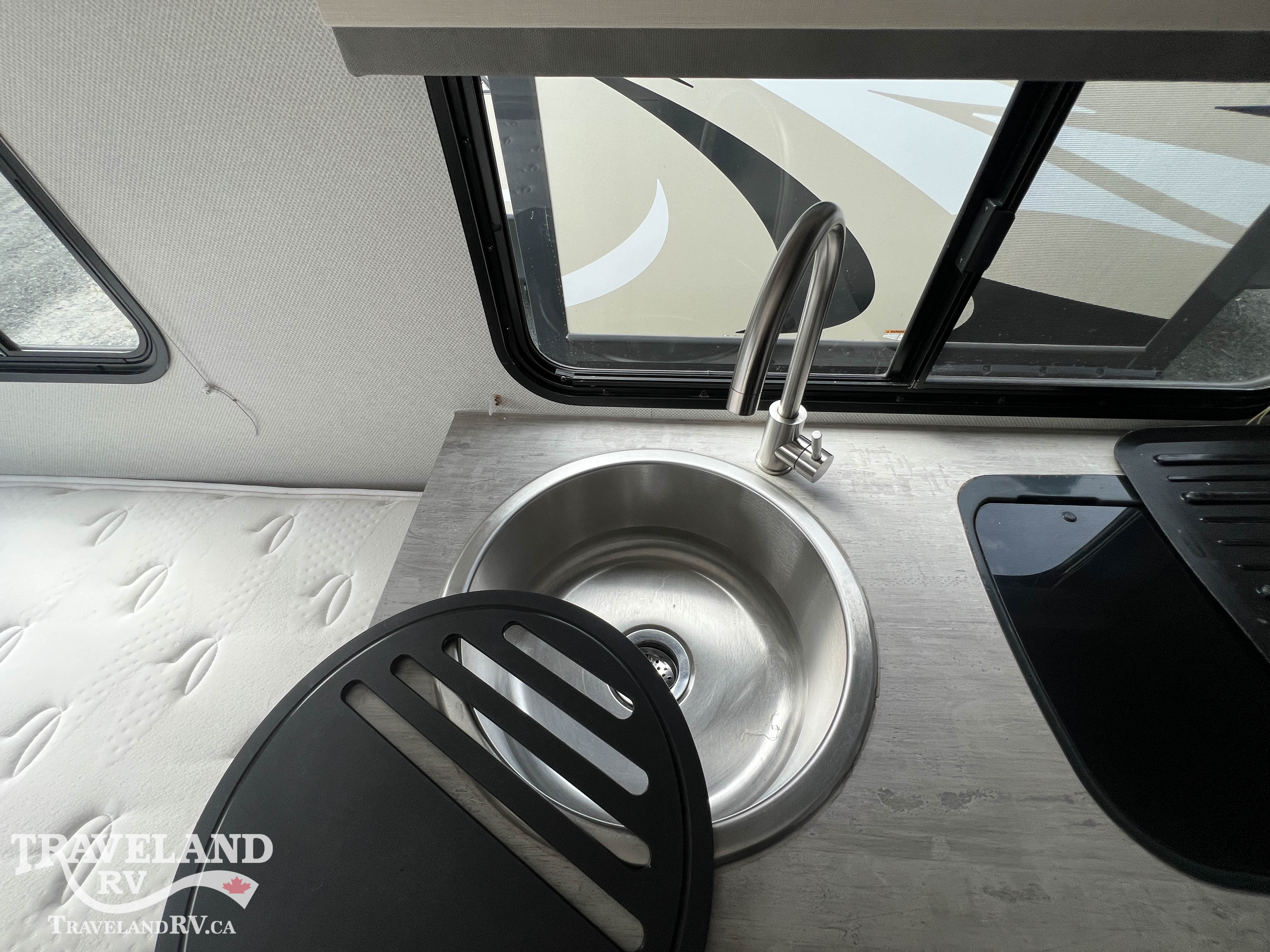 2020 FOREST RIVER NOBO 19.1 - Image 14