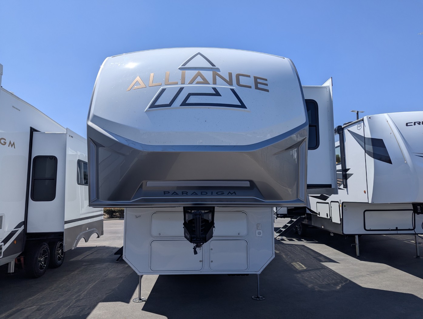 2027 Alliance RV Paradigm 312RK - Image 2