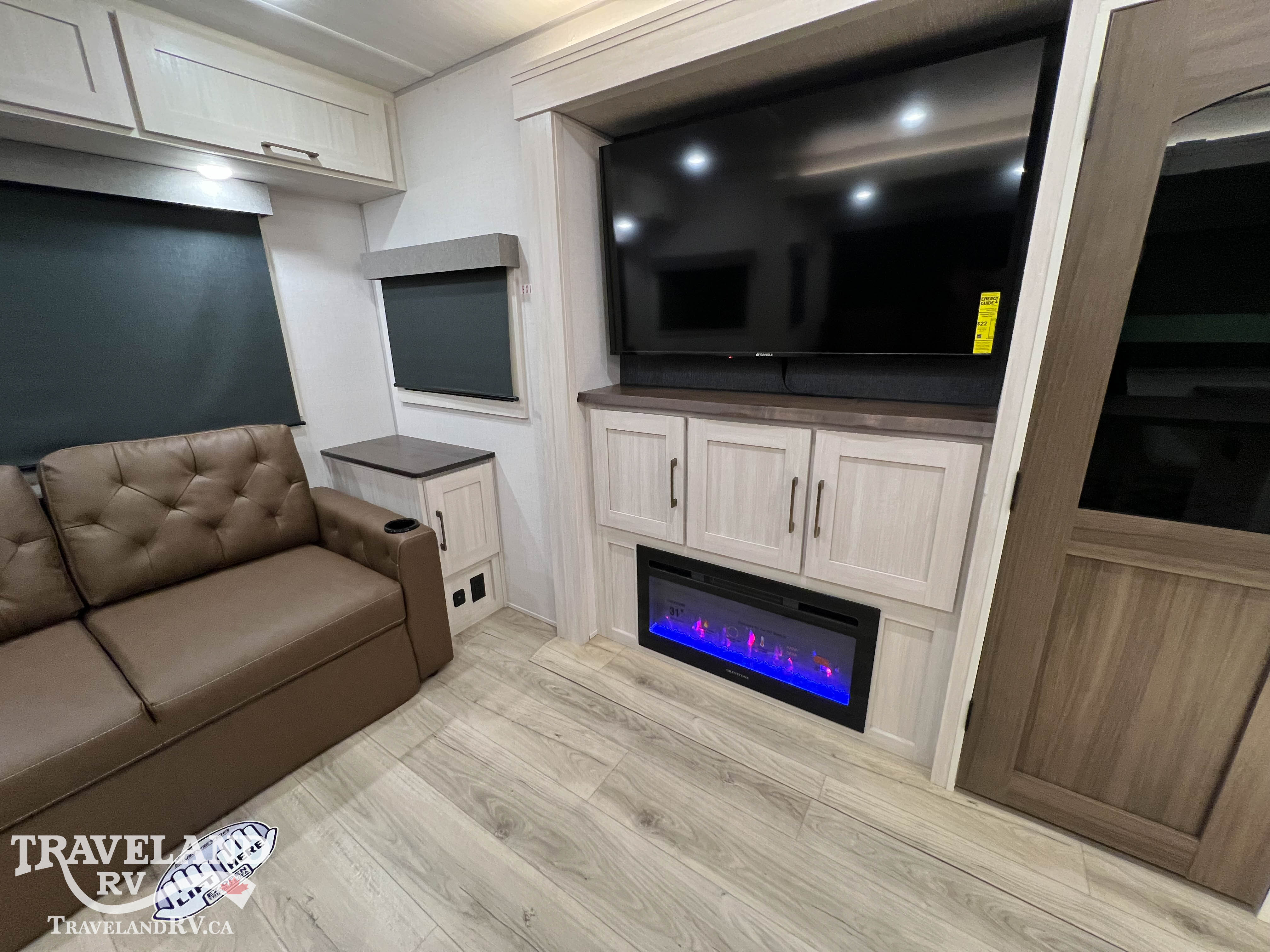 2026 Forest River Grand Surveyor 305RLBS - Image 22