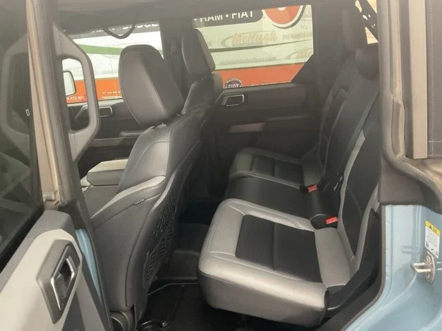 2022 Ford Bronco Utility 4D Black Diamond 4WD - Image 21