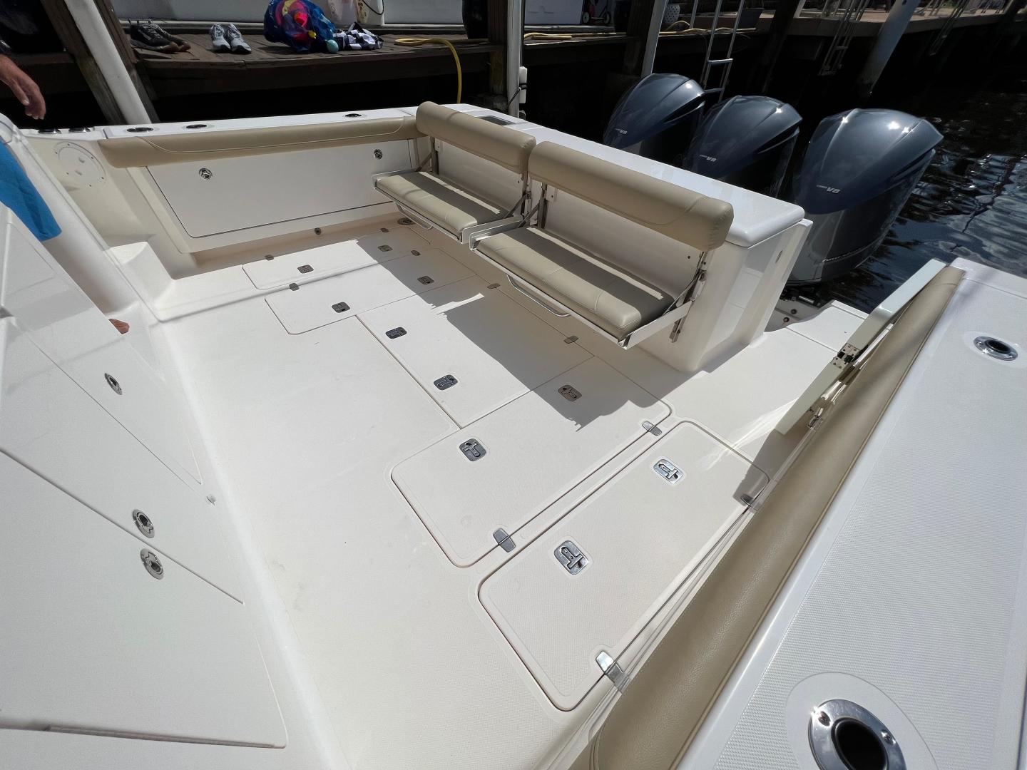 2016 Pursuit OS 385 Offshore - Image 10