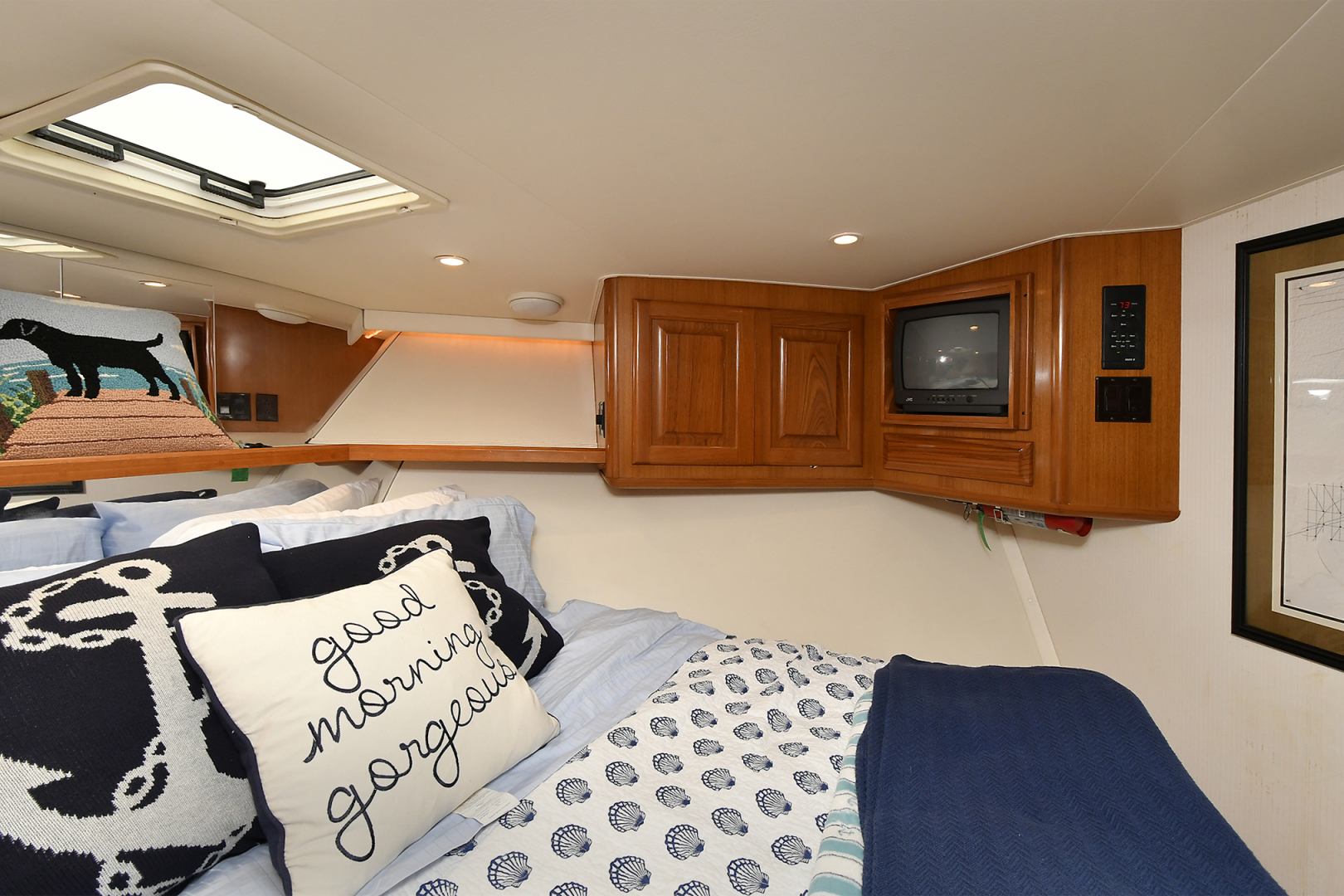 1997 Viking 47 Convertible - Image 25