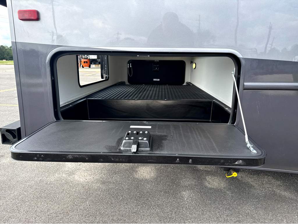 2027 ENTEGRA COACH ODYSSEY 30Z - Image 4