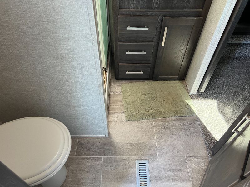2019 Keystone Raptor 423 - Image 17