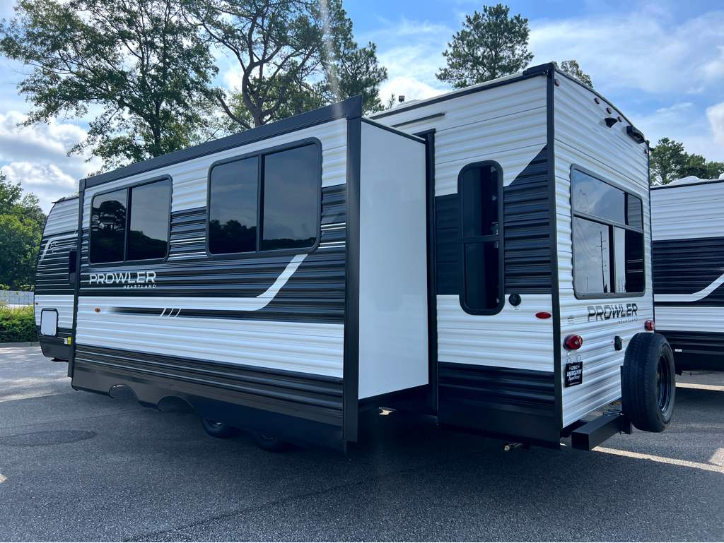 2027 HEARTLAND PROWLER 2601RLS - Image 3