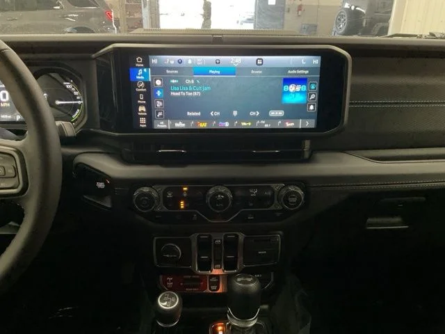 2025 Jeep Wrangler 4xe Rubicon 4x4 - Image 15