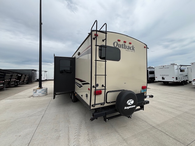 2015 Keystone Outback 300RB - Image 7