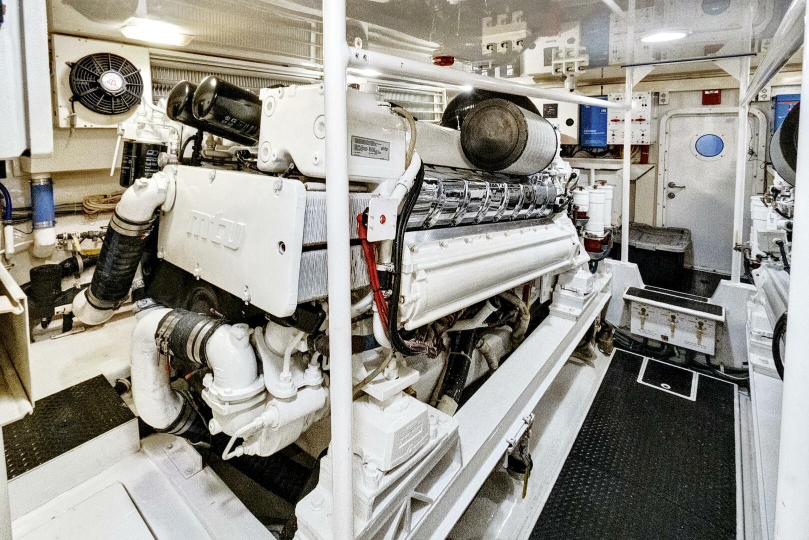 2008 Viking 74 Enclosed Bridge - Image 76