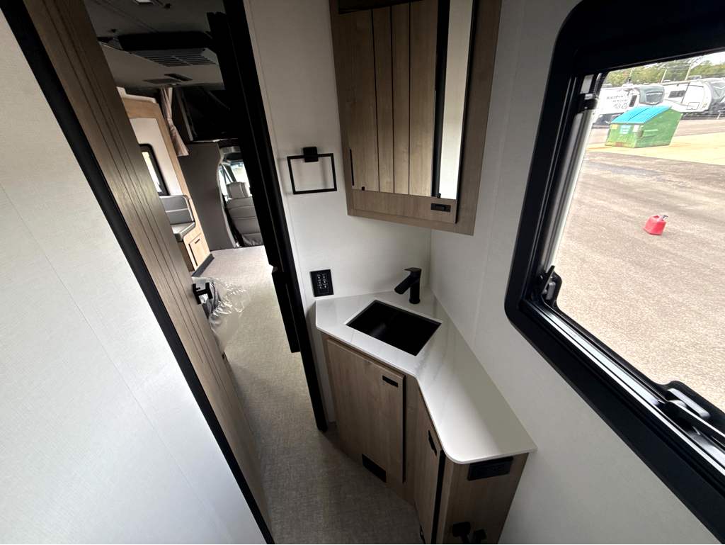 2027 Grand Design Lineage Series M 25FW - Image 26