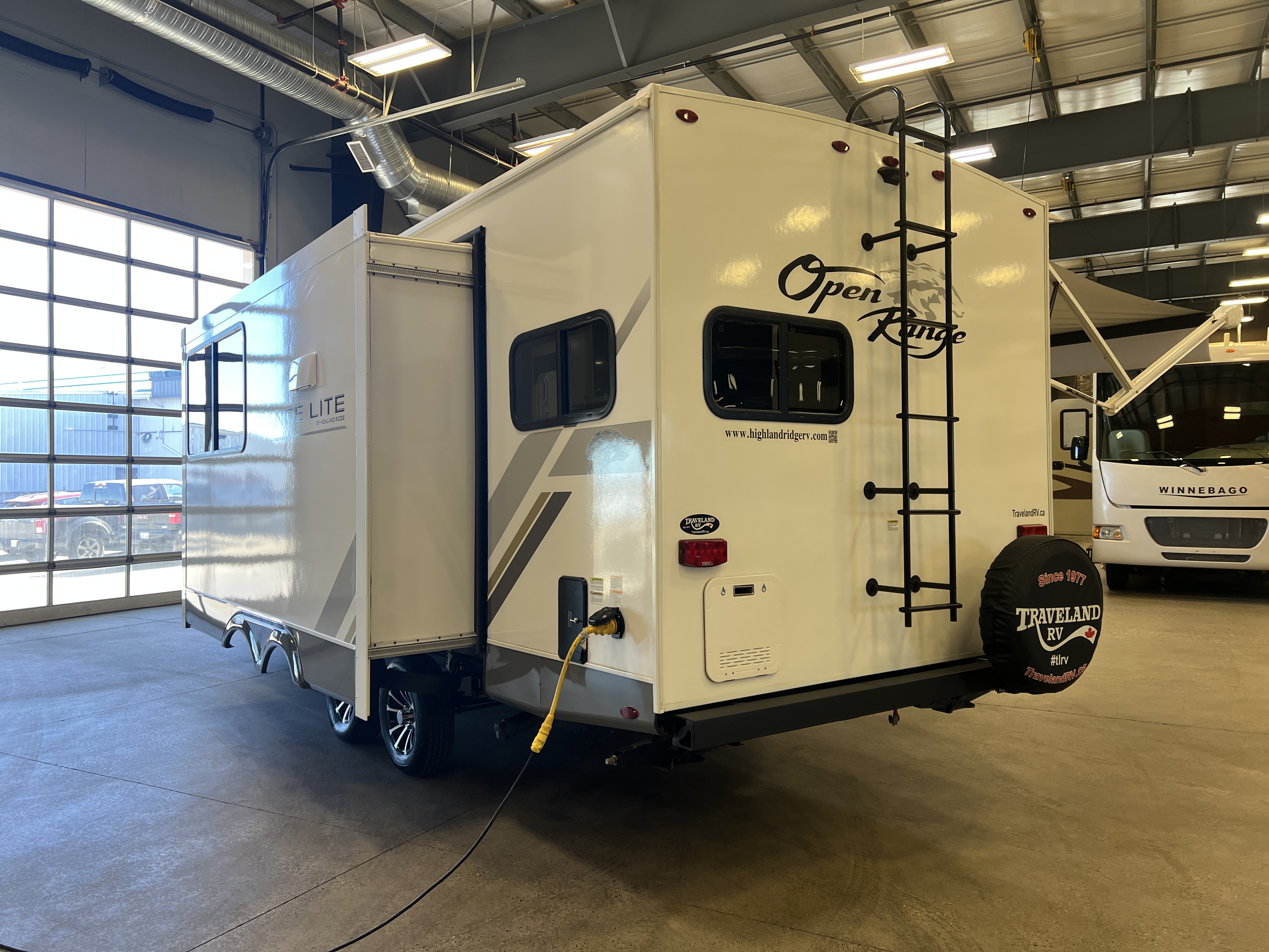 2025 Highland Ridge Range Lite 225CK - Image 6