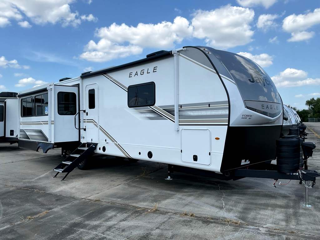 2027 JAYCO Eagle 294CKBS - Image 2