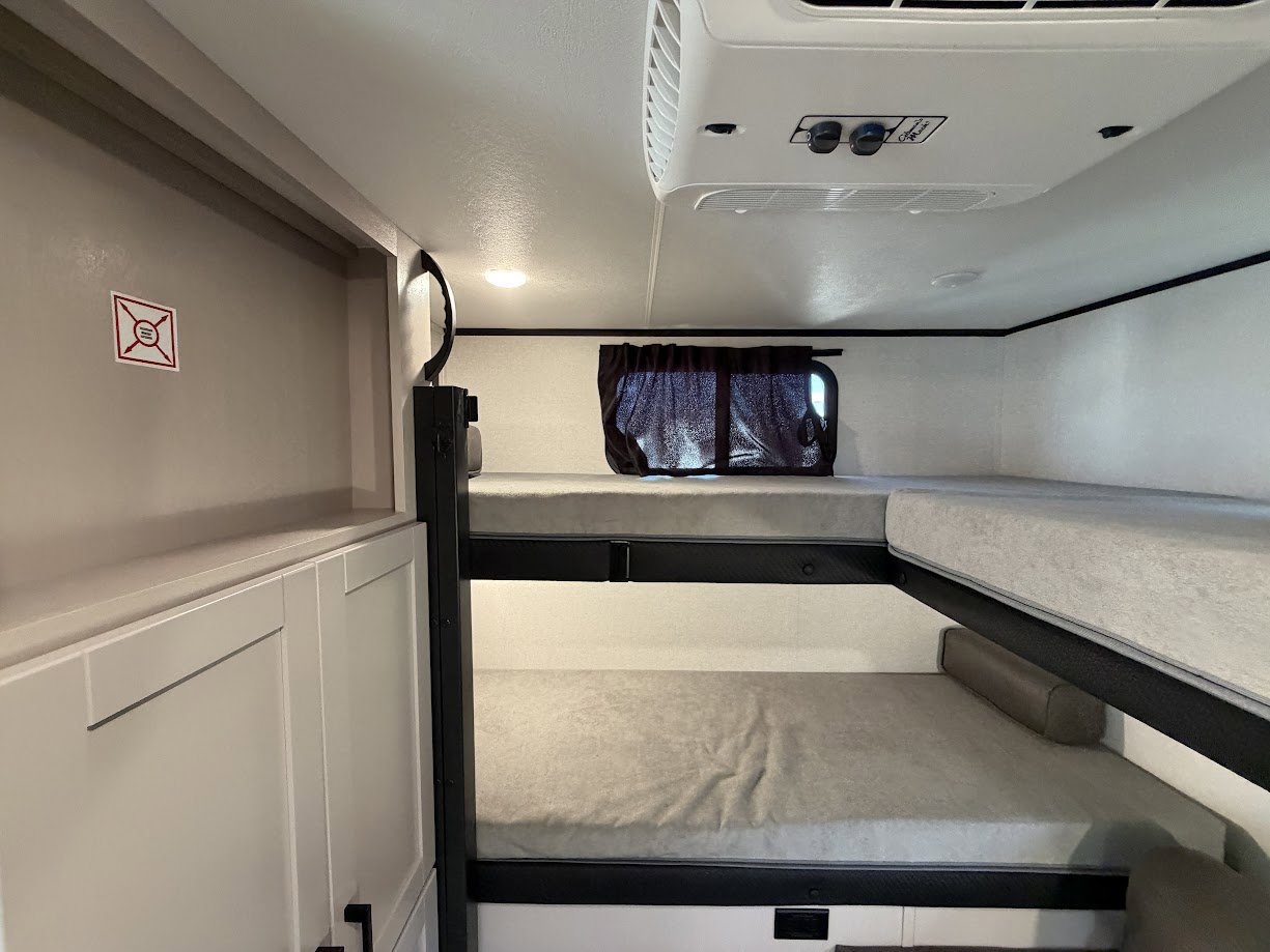 2026 JAYCO JAY FEATHER 29QBH - Image 43