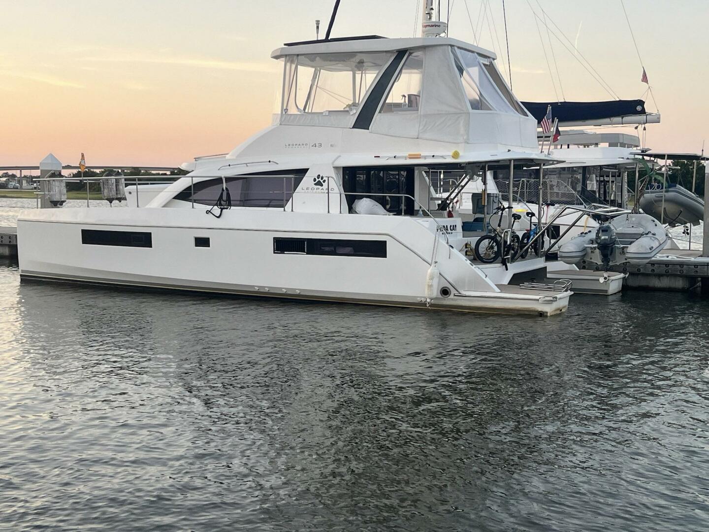 2018 Leopard 43 Powercat - Image 4