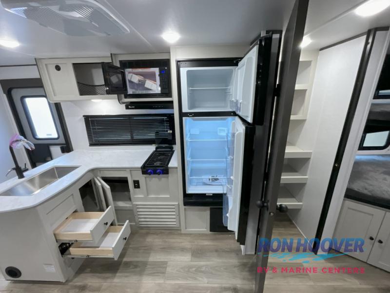 2025 COACHMEN SPIRIT 26BH - Image 12