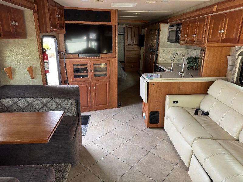 2015 Itasca Suncruiser 35P - Image 5