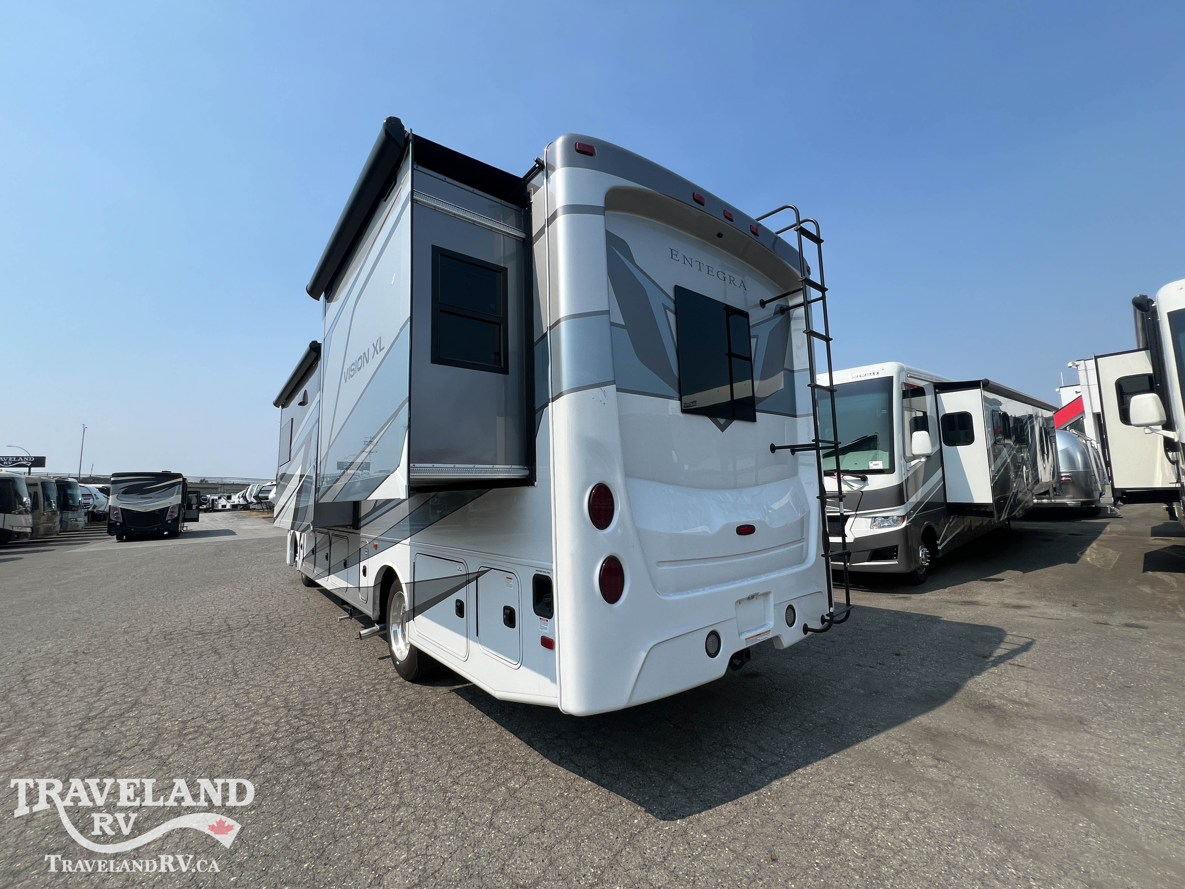 2027 Entegra Coach Vision XL 31UL - Image 7